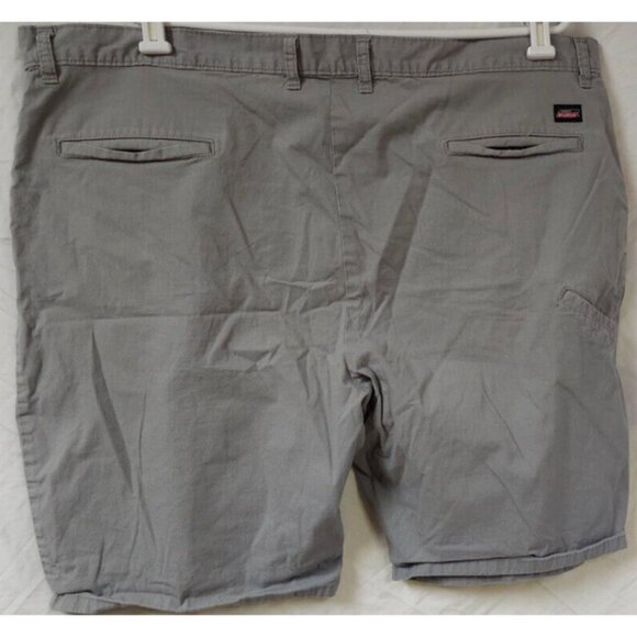 Dickies Sz 44 Grey Loose Fit Chino Cellphone Pockets Work Shorts 11" Inseam - Picture 4 of 9